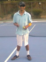 /album/socios-del-club-y-jugadores-/profesor-de-tenis-manuel-miranda-realizando-clases-en-las-vizcachas-jpg/